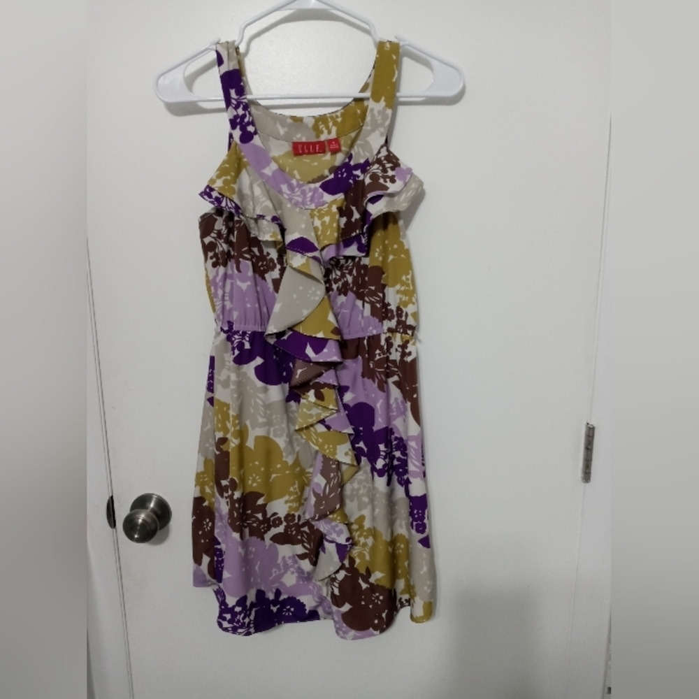 Elle floral Sleeveless Knee length dress with ruffled front lined bottom SM